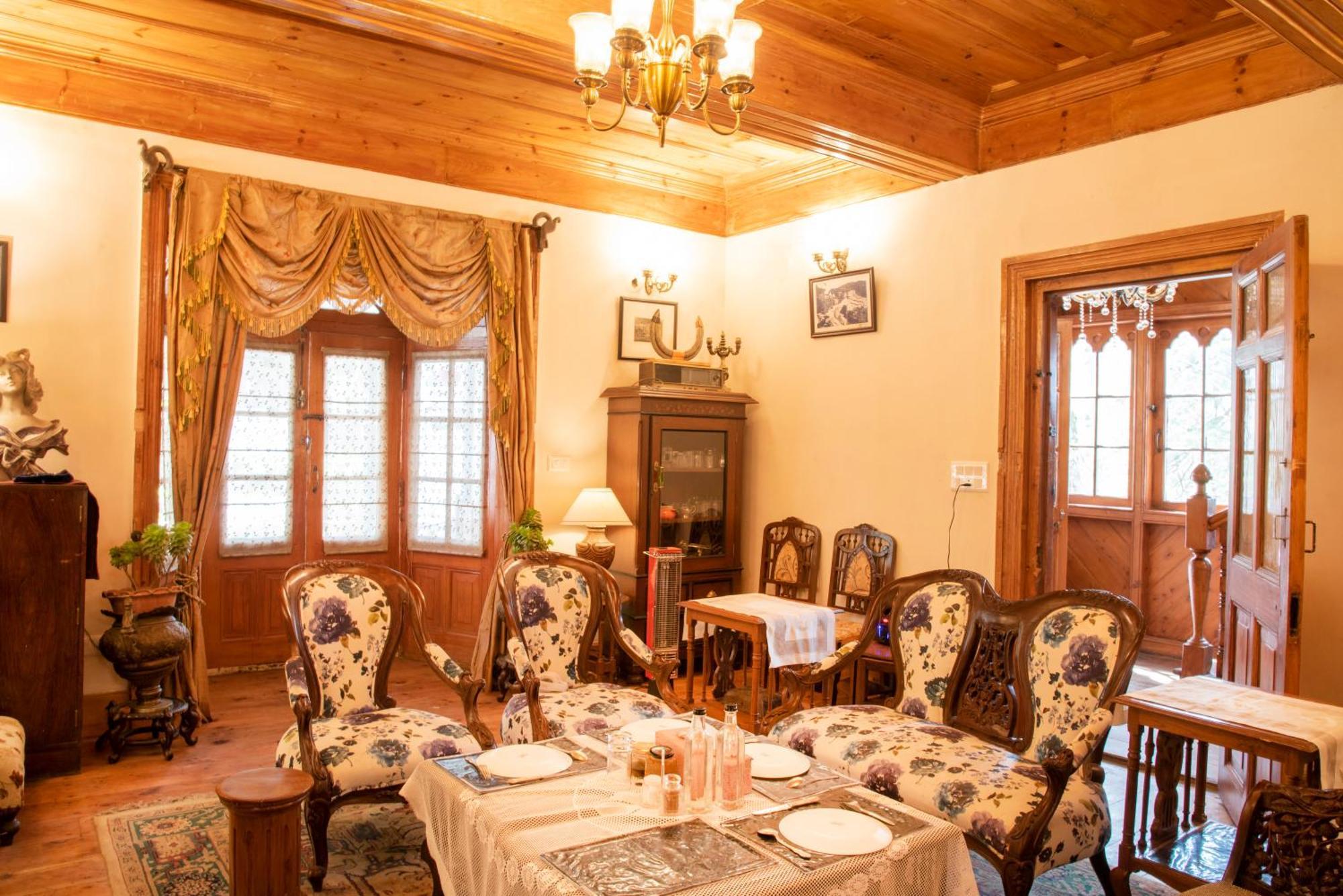 Heritage Villas - Shimla British Resort, Near Mall Buitenkant foto